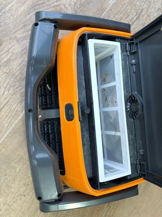 Robot Limpiafondos Piscina Inalámbrico