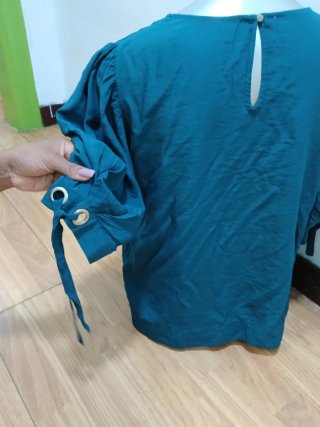 Blusa manga corta talla M color verde azulado