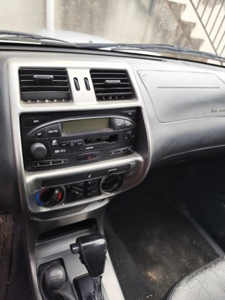 Nissan Terrano II 2004