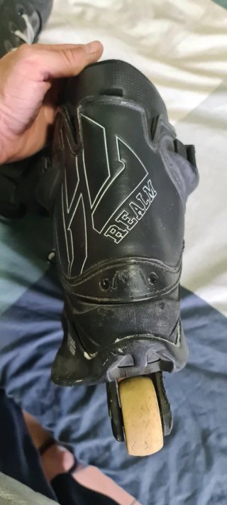 Patines en línea Realm Universal Skate Design. 43