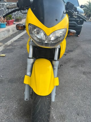 Gilera DNA 50cc Scooter Amarillo