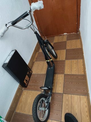 Patinete manual para niño