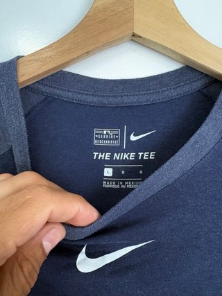 Camiseta  3/4 estilo deportivo marca Nike talla:L