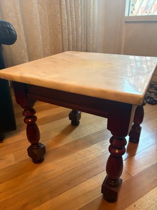 Venta de muebles, decoración y antigüedades.