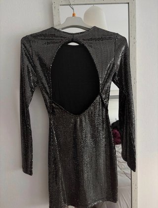 Vestido lentejuelas negro y plateado