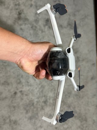 Dron DJI Mini 3  Muy poco uso esta como nuevo