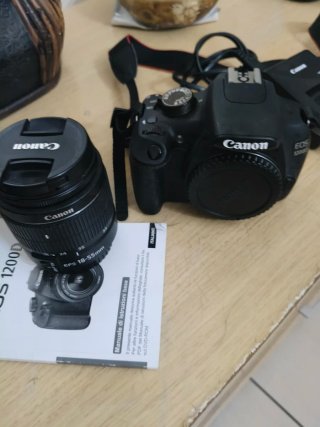 Canon EOS 1200D + Obiettivo 18-55mm III