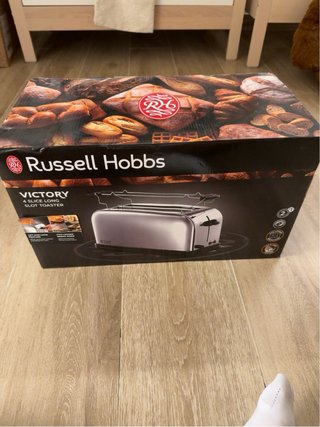 Pack tostadora + hervidor Russell Hobbs