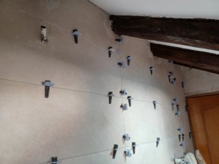 Se hacen trabajos d albañilería,solado y alicatado