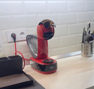 Cafetera Dolce Gusto Roja