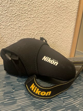 Cámara Nikon Reflex + Objetivo VR + Trípode