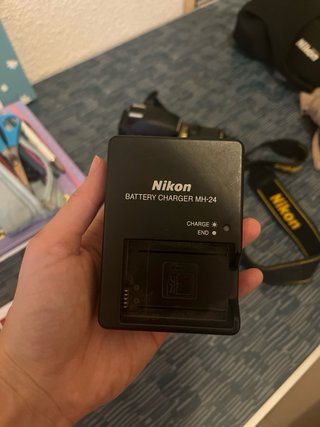Cámara Nikon Reflex + Objetivo VR + Trípode