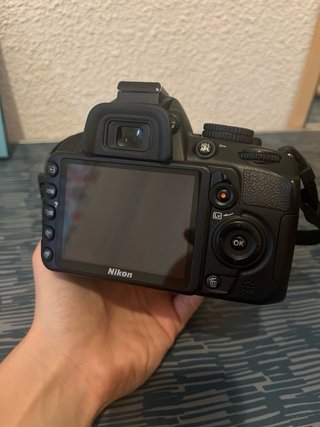 Cámara Nikon Reflex + Objetivo VR + Trípode