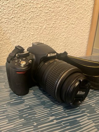 Cámara Nikon Reflex + Objetivo VR + Trípode