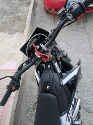 Rieju MRT 125 LC Supermotard SE CAMBIA