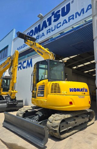 Excavadora KOMATSU PC80MR-5
