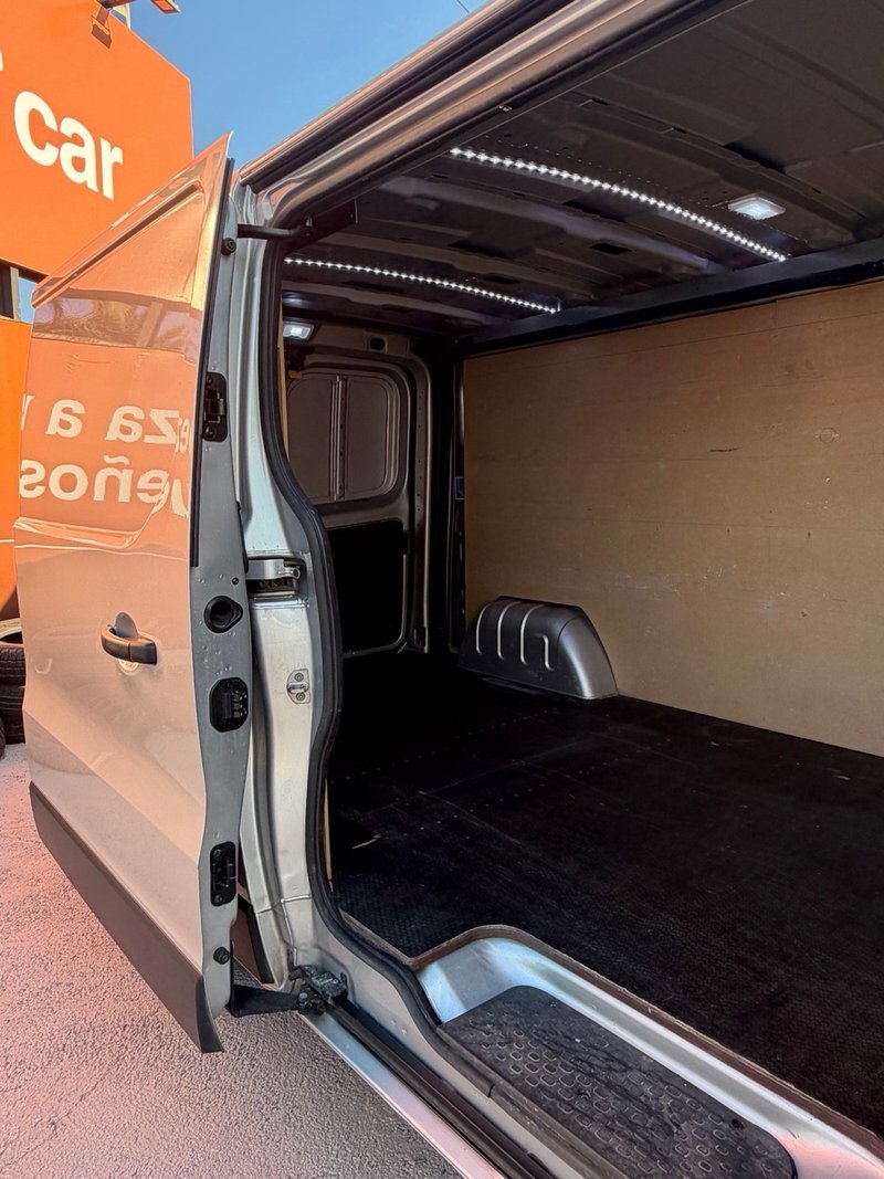 Nissan NV300 2021, foto 9