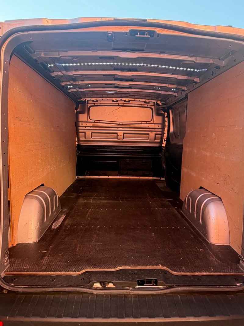 Nissan NV300 2021, foto 8