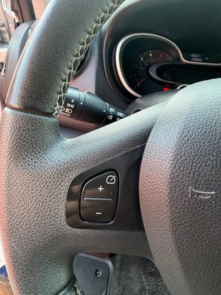Nissan NV300 2021