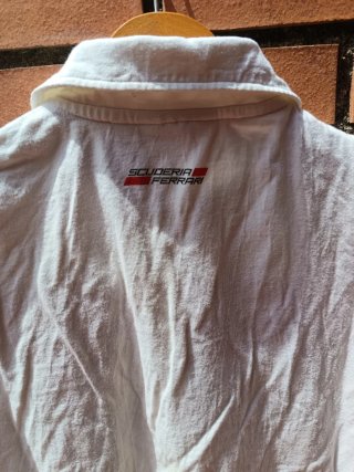 Camiseta Ferrari Blanca Rayas Rojas
