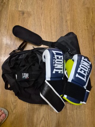 Kit Iniciación Boxeo Leone Guantes y Vendas