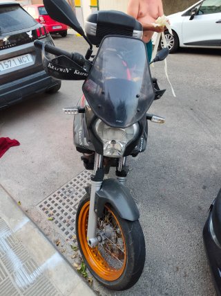 Aprilia Factory 650