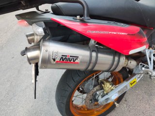 Aprilia Factory 650