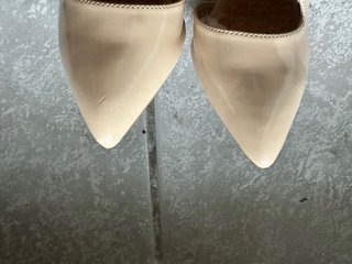 Décolleté Zara beige tacco 10 cm sandali