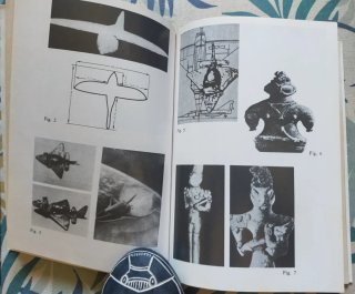 1* edición. El libro de los antiguos astronautas.