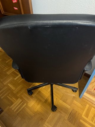 Silla de oficina negra