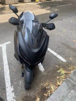 Moto Zontes 420 km. Comprada en febrero. NUEVA.