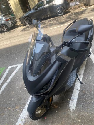Moto Zontes 420 km. Comprada en febrero. NUEVA.