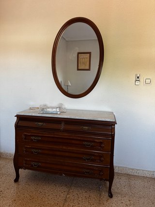 Juego de dormitorio en madera en perfecto estado