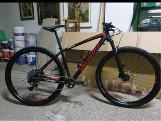 Bicicleta Specialized Montaña Negra/Roja