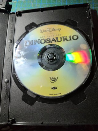 DVD Dinosaurio (Walt Disney)