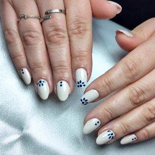MANICURA SEMIPERMANENTE  A DOMICILIO EN LINARES