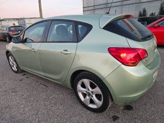 Opel Astra 2013