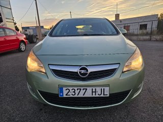 Opel Astra 2013