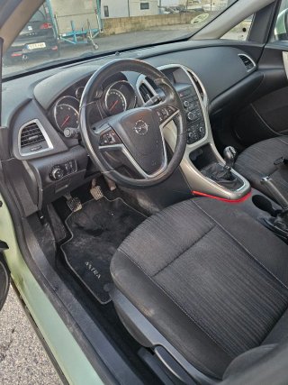 Opel Astra 2013