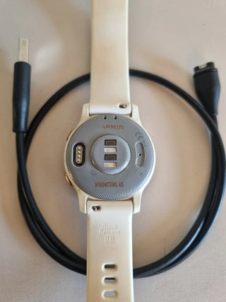 GENIAL Garmin Vívoactive 4S Dorado/Blanco