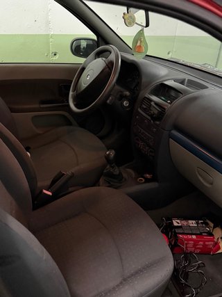Renault Clio 2005