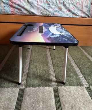 Mesa para cama con diseño inspirador