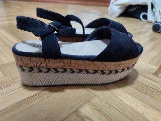 Sandalias plataforma Zara negras