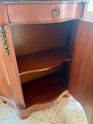 Mueble holandés de marquetería en nogal y bronce