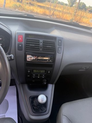 Hyundai Tucson solo 129.000 km 4x4 con pegatina B