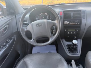 Hyundai Tucson solo 129.000 km 4x4 con pegatina B