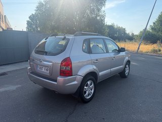 Hyundai Tucson solo 129.000 km 4x4 con pegatina B