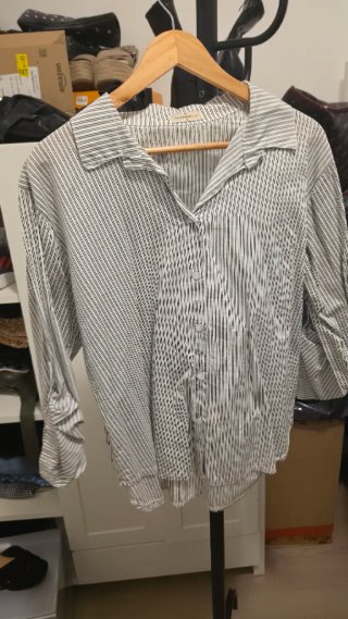 Blusa Stradivarius Rayas Beige Talla S