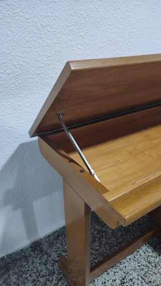 Escritorio de madera