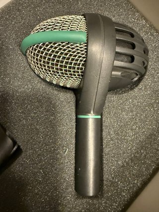Microfono AKG D112